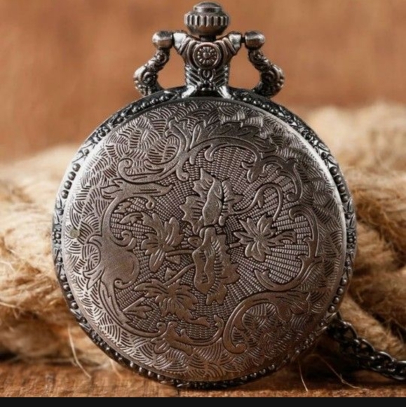 Game of Thrones Stark House pocket watch - Picture 4 of 4